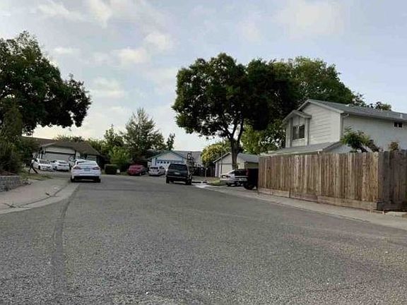 2nd image of 4900 Adorn Ct