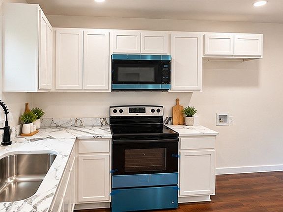 5th image of 10527 Cayuga Dr