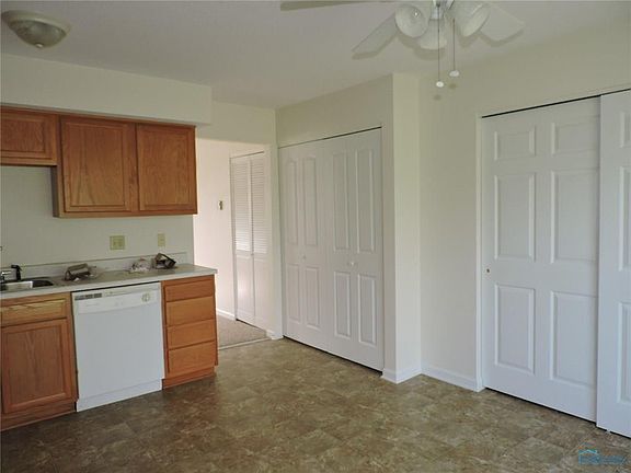 3rd image of 656 Bruns Dr