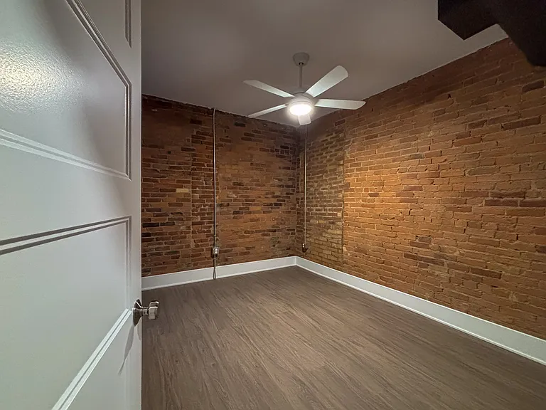 1318 Main St #2 — Photo 8