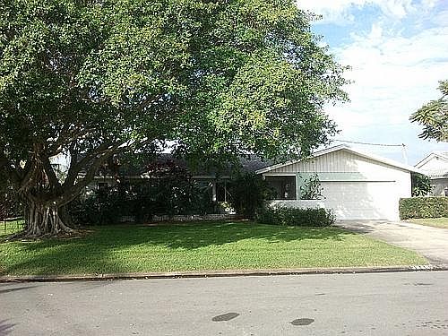 1st image of 3948 14th Way NE