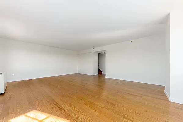 Rented by A&E Real Estate Management | media 2