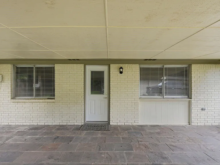 1511 Sungail Dr — Photo 37