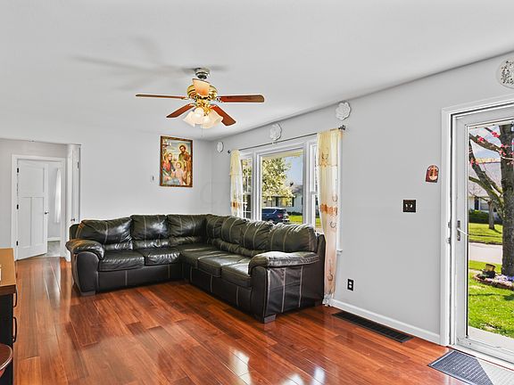 3rd image of 2296 Fenton St