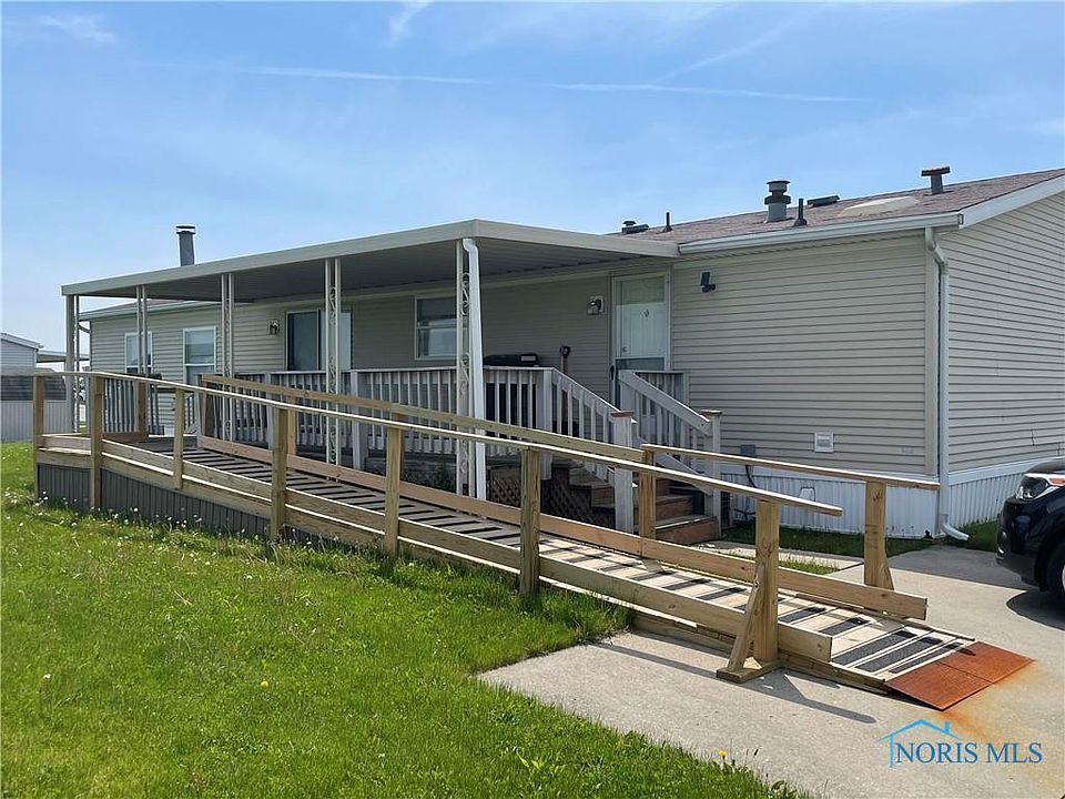 2nd image of 2055 Deer Ridge Dr