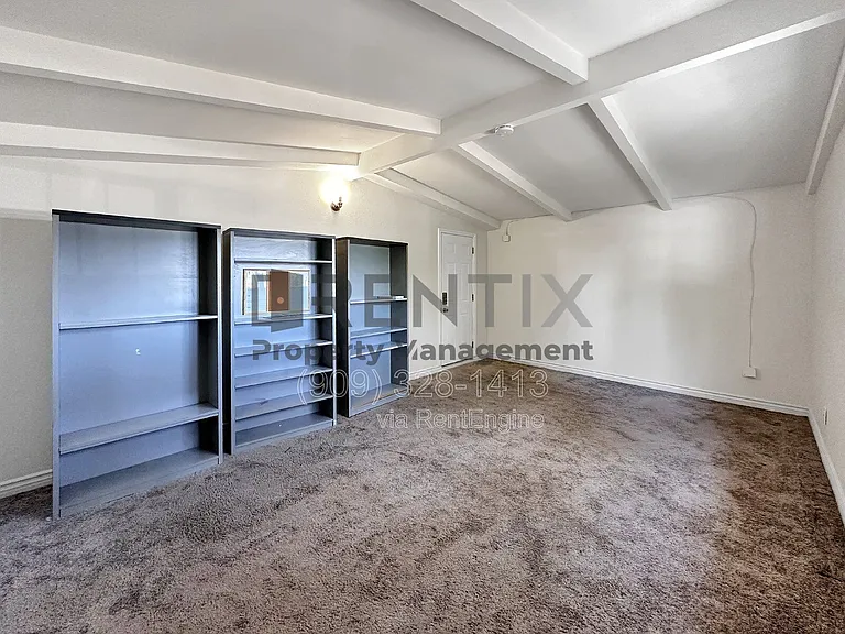 938 W Berkeley Ct — Photo 27