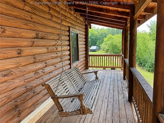 3rd image of 7837 Potters Creek Rd