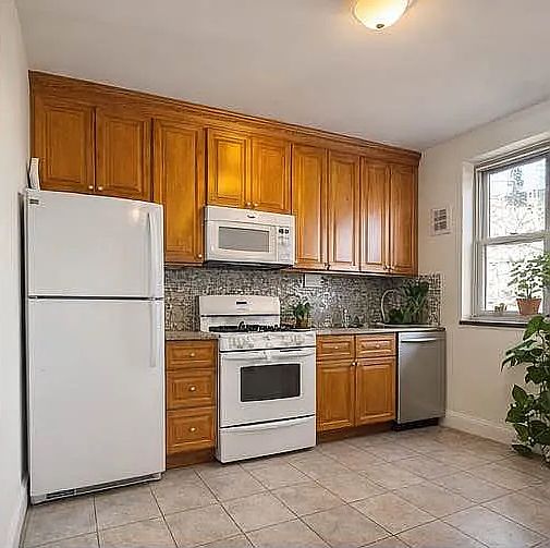2nd image of 22-47 28th St #3F