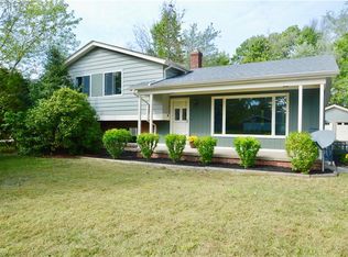 28028 Bassett Rd, Westlake, OH 44145