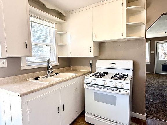3rd image of 2512 E Dale St APT 1