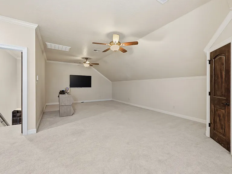 6470 Claybourn Dr — Photo 23