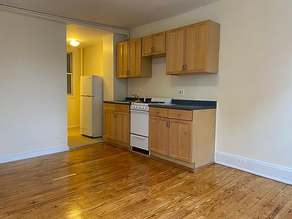 3rd image of 93 1st Ave APT 4C