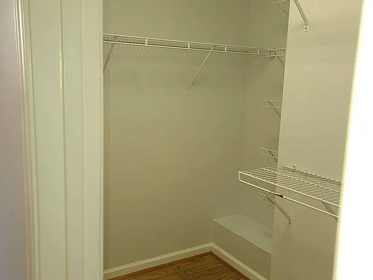 363 Greystone Pkwy — Photo 14