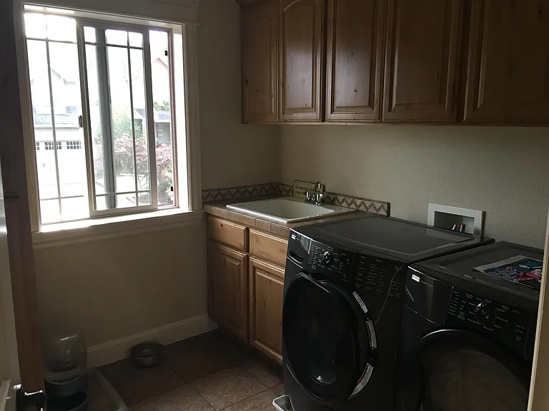 1803 NE 72nd Cir — Photo 16