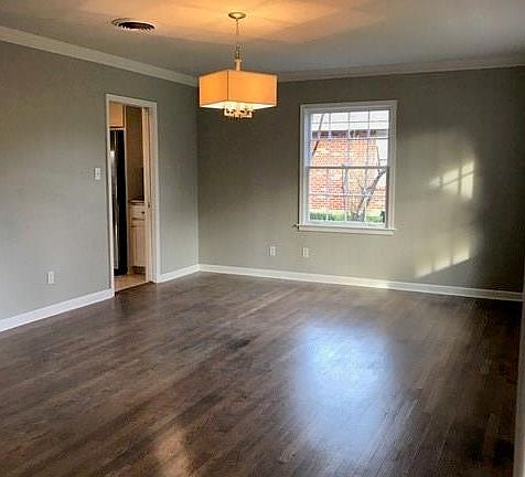 3rd image of 119 Sterling Dr