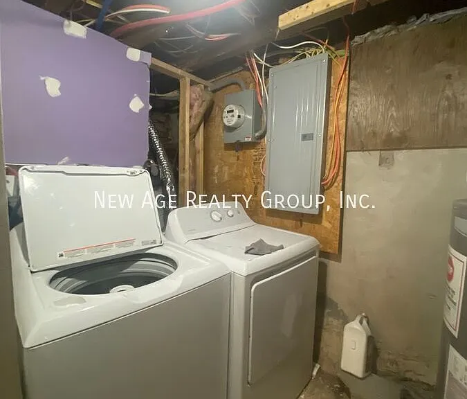 1717 Fontain St — Photo 16