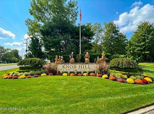 524 Saint Andrews Pl, Englishtown, NJ 07726