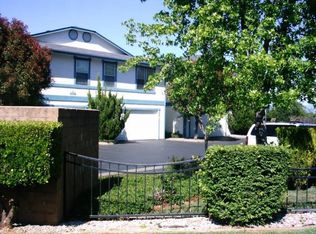 1710 Azoulay Ct APT 5, Redding, CA 96003