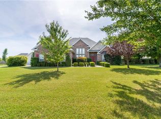 318 Scarlett Blvd, Springdale, AR 72762