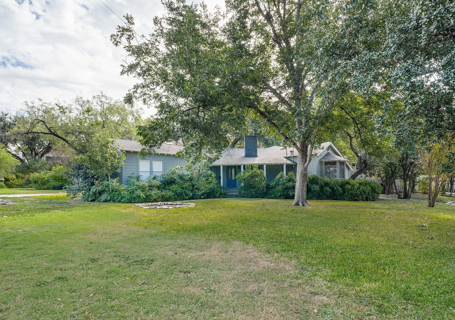 Charming Cottage With Casita In The Heart Of Alamo Heights — Photo 2