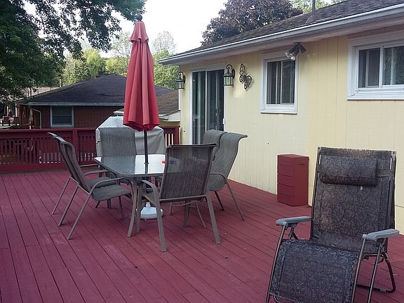 3rd image of 7126 Parkside Dr
