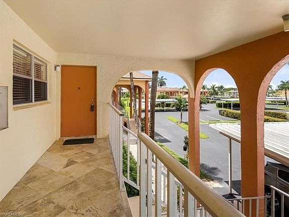 3rd image of 360 Charlemagne Blvd APT D202