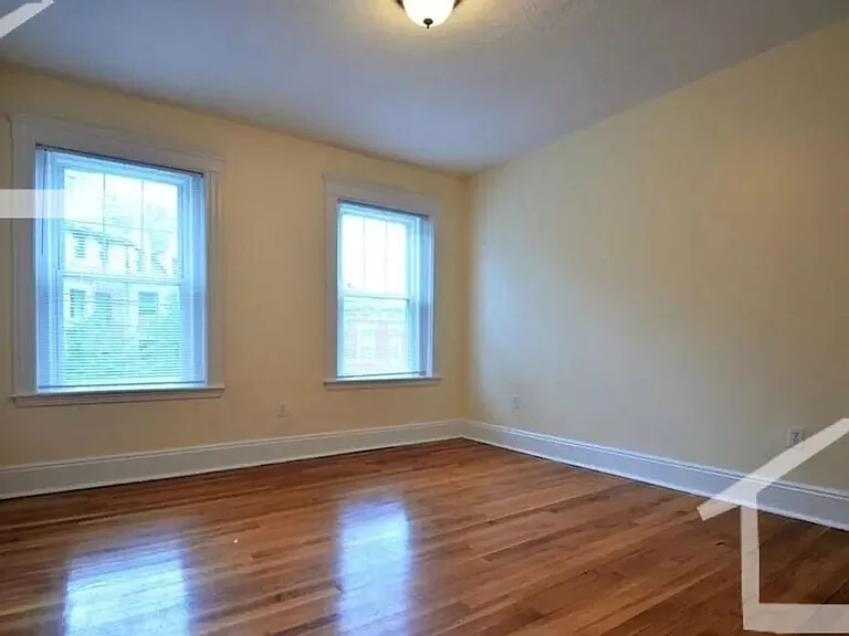 198 Winthrop Rd #5E — Photo 5