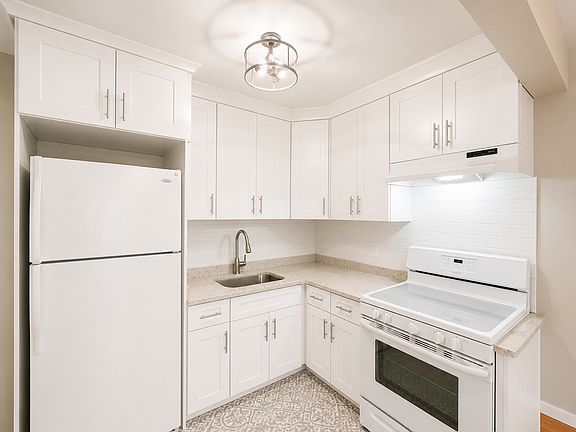 5th image of 72-38 Caldwell Ave #1