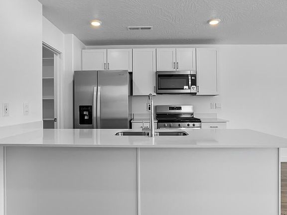 5th image of 3222 E Elkhorn Ln