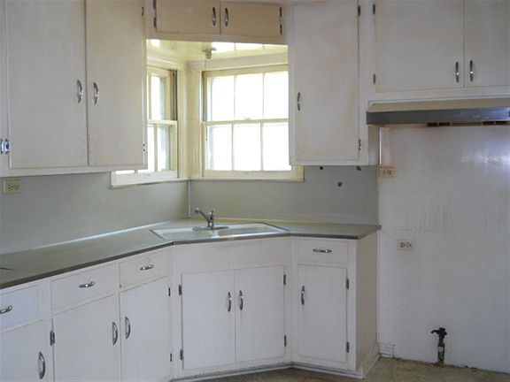 4th image of 3901 Shelby Ave