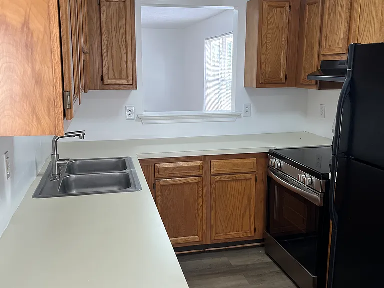 102 Gateway Dr — Photo 26