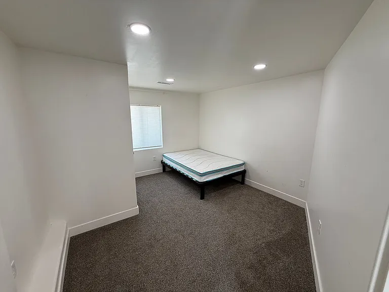 8285 N Lakeshore Drive — Photo 7
