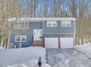 44 Deer Path Dr, Mount Olive Twp., NJ 07836