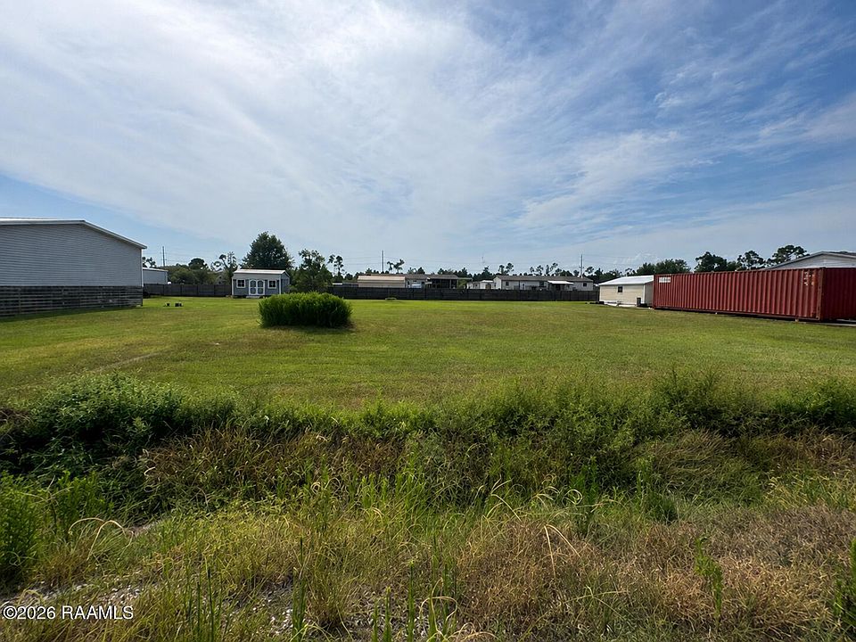 1st image of Columbia Dr