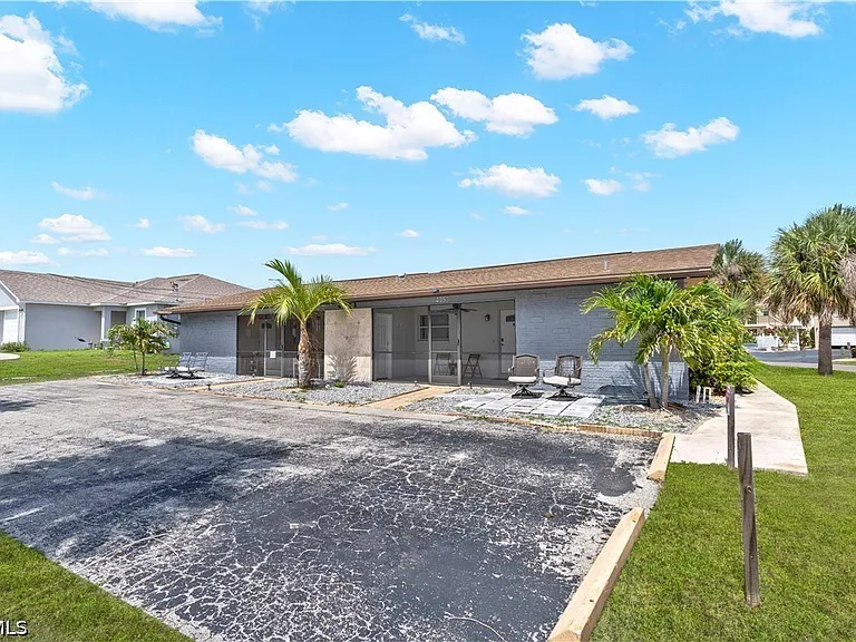 4353 Country Club Blvd #B — Photo 4