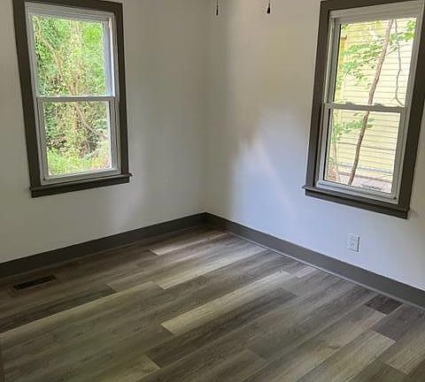 3rd image of 1818 Minnis Ave