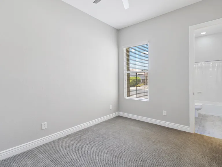 1432 E Cullumber St — Photo 17