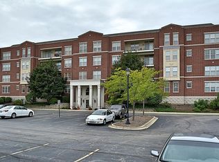 715 Astor Ln UNIT 401, Wheeling, IL 60090