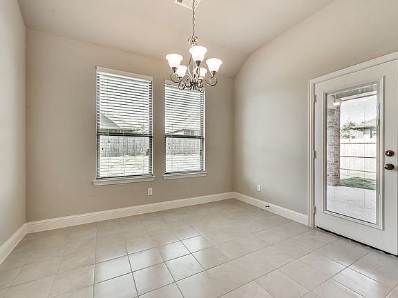 5th image of 3610 Worthington Dr