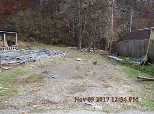 603 Cave Frk, Paintsville, KY 41240