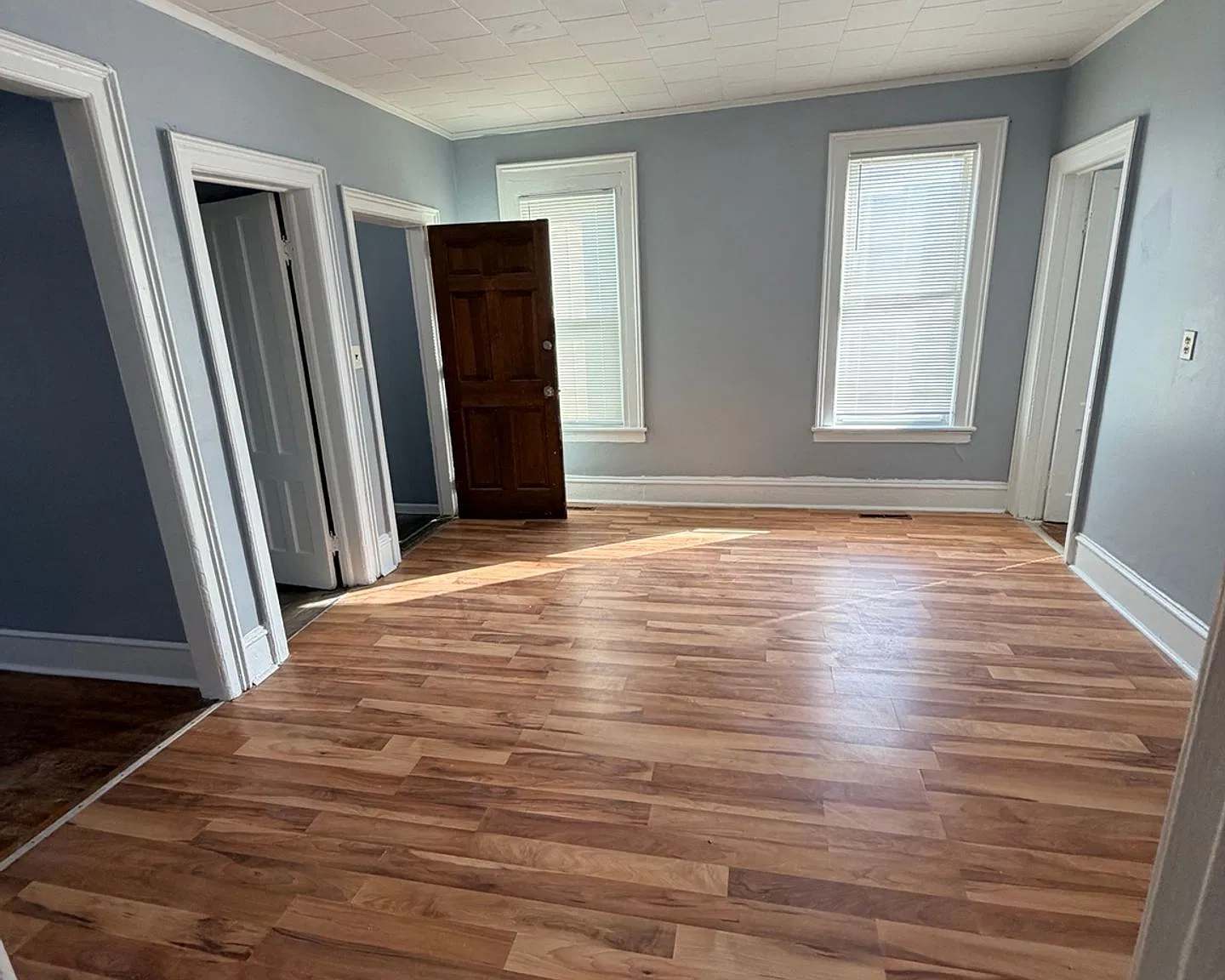 1321 N State Street | 3 Bedrooms, Parking & Pets Welcome — Photo 1
