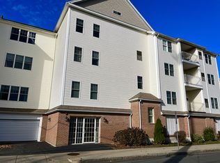 51 Pearl St #102, Malden, MA 02148