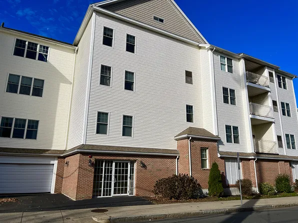51 Pearl St #102, Malden, MA 02148