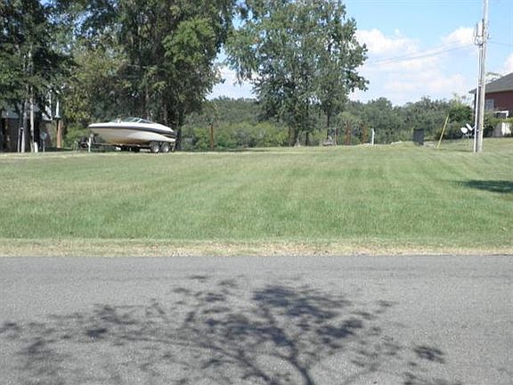 2nd image of 213 River Oaks Ext