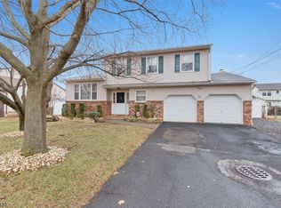 38 Harris Ave, Middlesex, NJ 08846