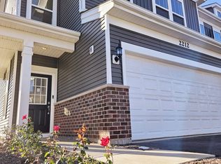 2212 Horseshoe Cir #2212, Naperville, IL 60564