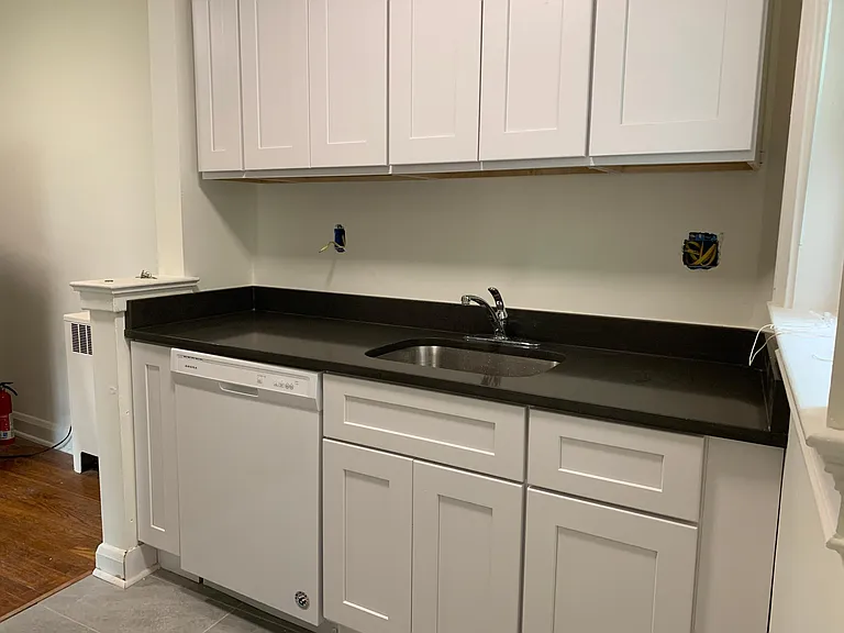 3413 Falls Rd #1A — Photo 6