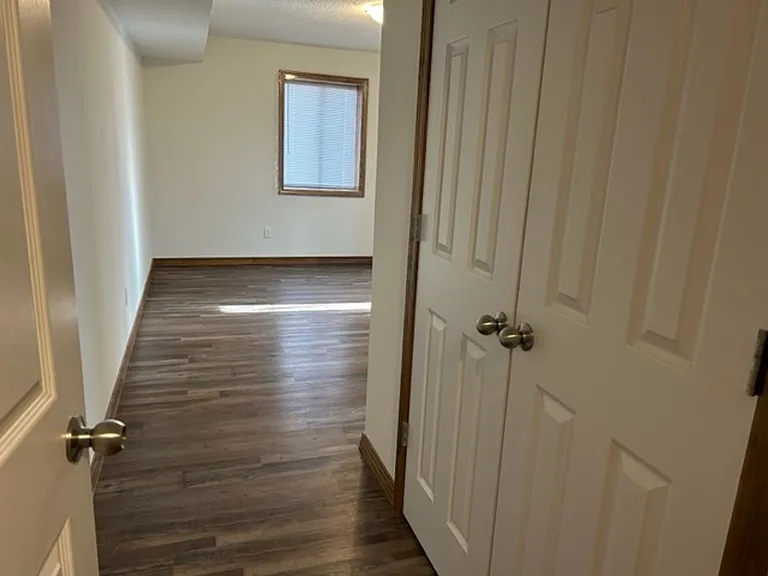 601 Valley View St #4 — Photo 9