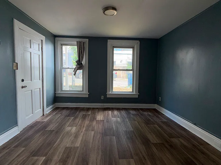 18 Newark St #1 — Photo 2