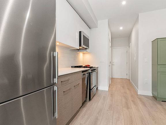4th image of 45510 Market Way #307